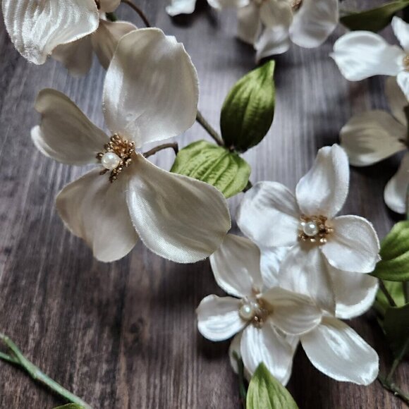 6 Long Floral Stems - Picture 3 of 5